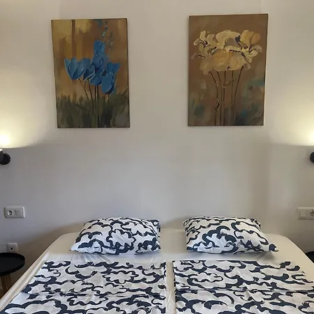 Oasis Royal *
